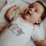 Wenn Babys plötzlich anders schlafen: Veränderungen verstehen und gelassen begleiten