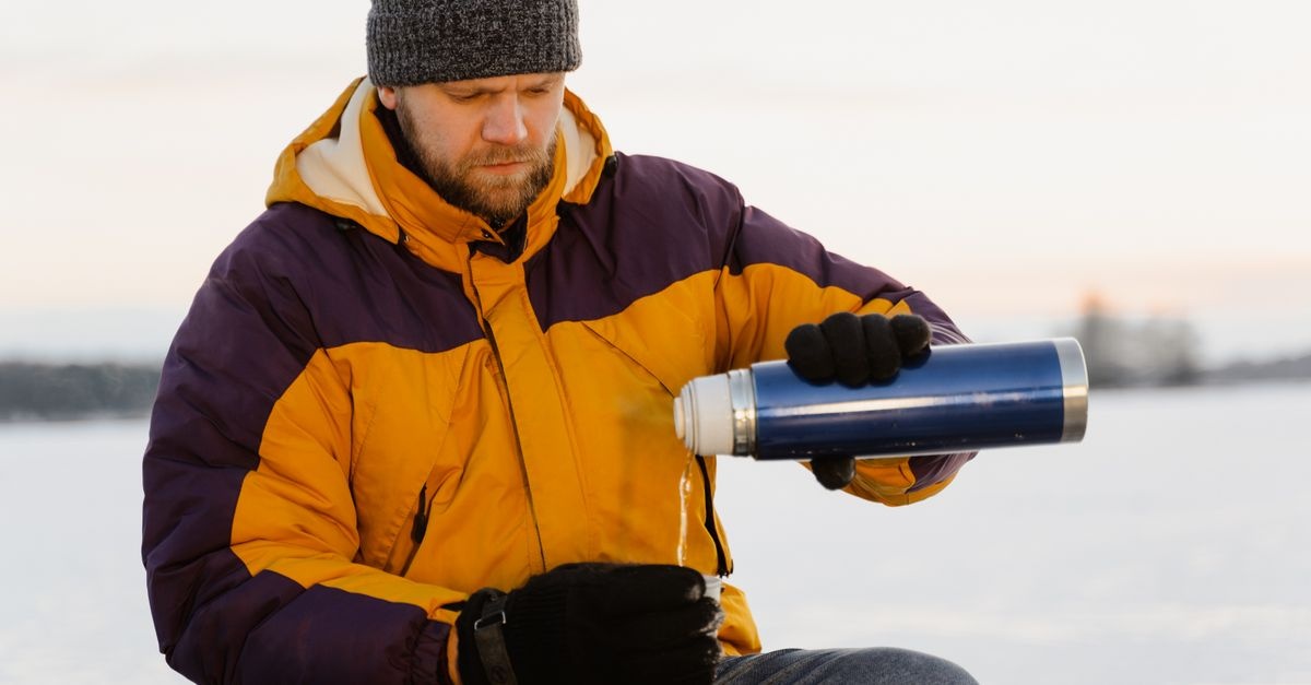 Heiß unterwegs: Die beste Thermoskanne für warme Getränke auf Ausflügen