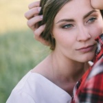 Wenn die beste Freundin plötzlich zu kurz kommt: So rettest du eure Freundschaft trotz neuer Beziehung